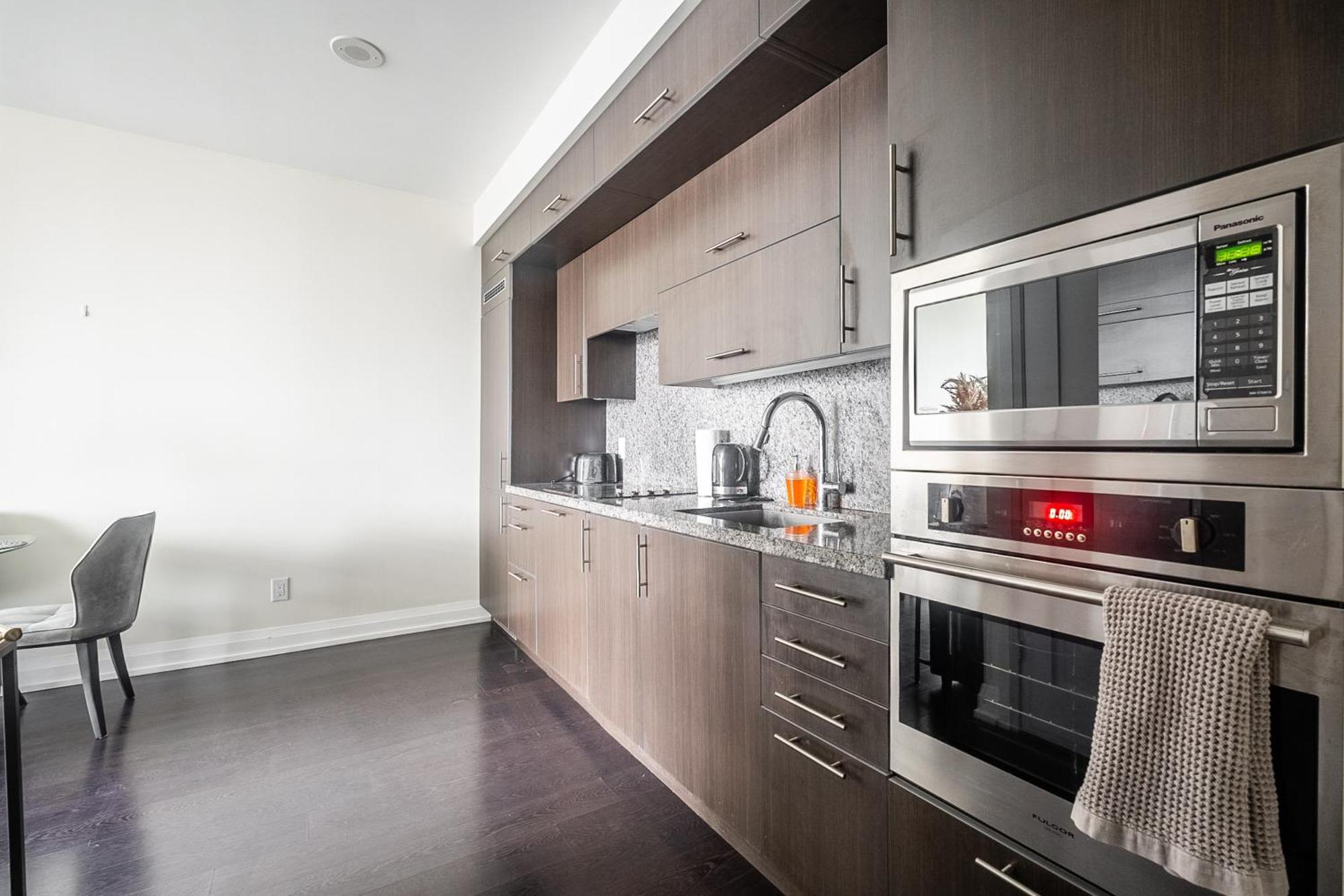 Globalstay Modern Apartments In North York Skyscraper Toronto Bagian luar foto