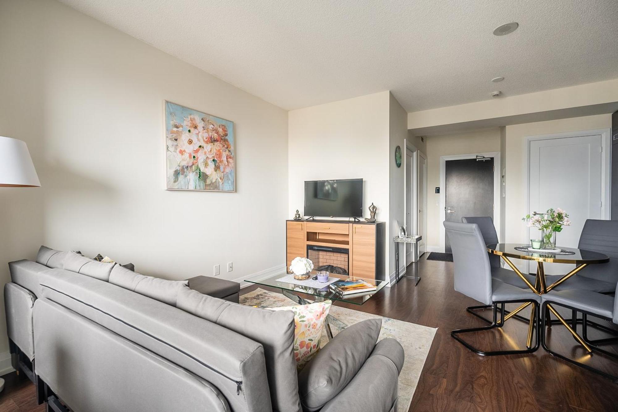 Globalstay Modern Apartments In North York Skyscraper Toronto Bagian luar foto