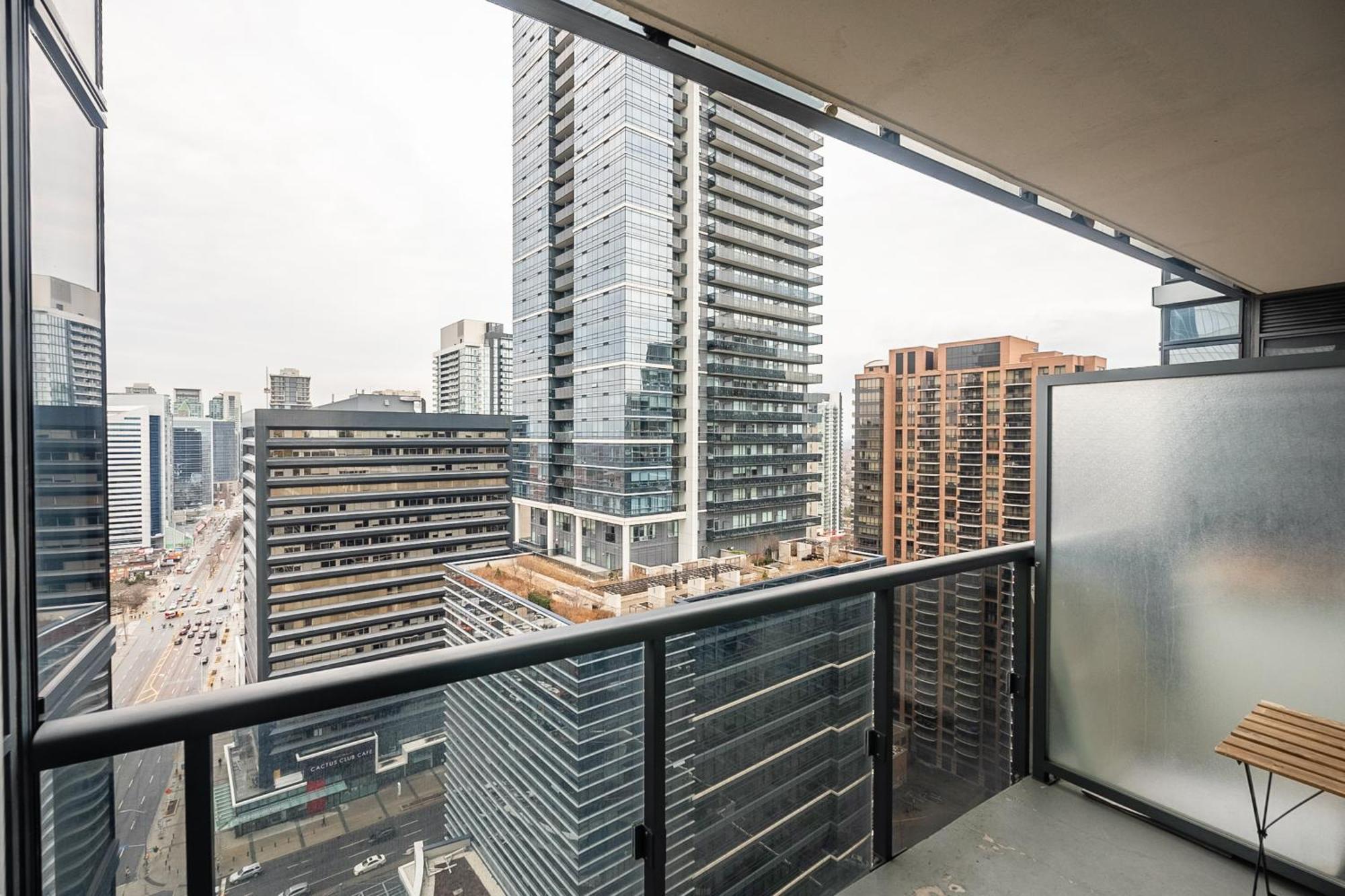 Globalstay Modern Apartments In North York Skyscraper Toronto Bagian luar foto