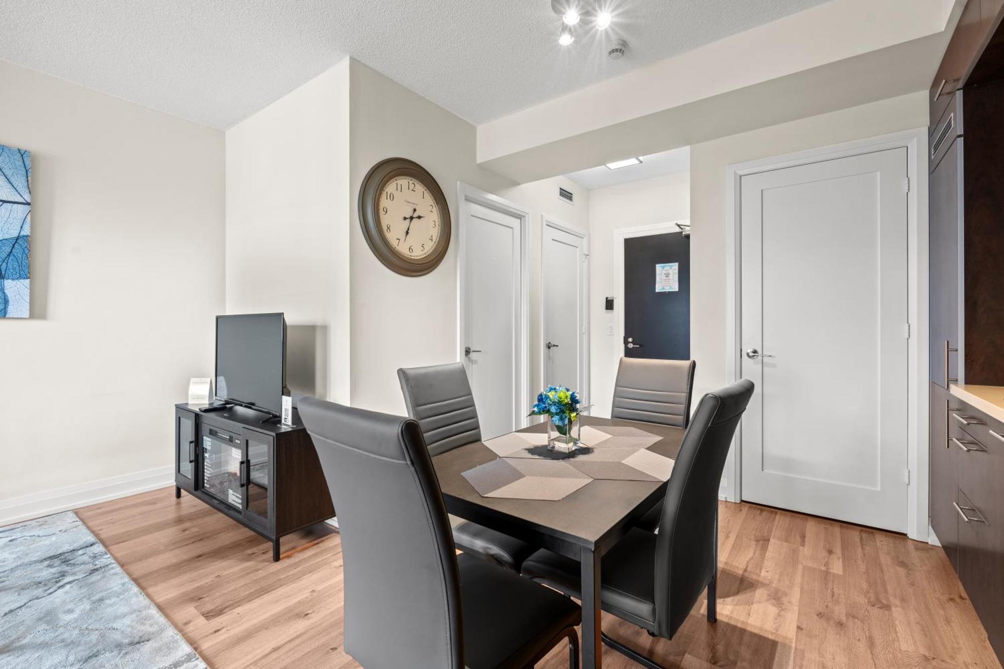 Globalstay Modern Apartments In North York Skyscraper Toronto Bagian luar foto